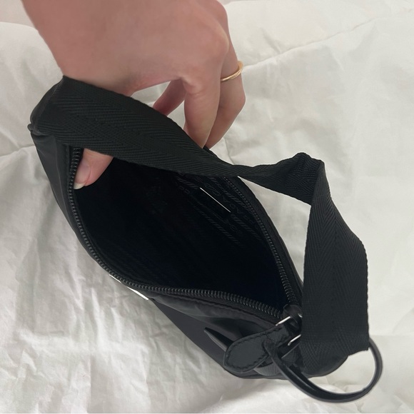 Prada Re-Nylon Re-Edition 2000 Mini-Bag - Picture 3 of 10